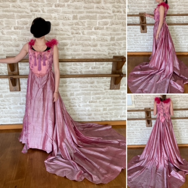 Robe d'époque style année 1800.